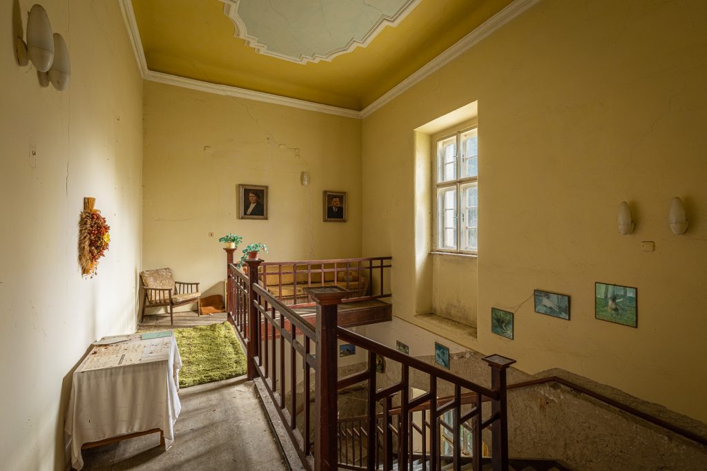Zámek - schodiště - urbex