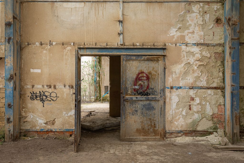 Keramické závody - výrobní hala - urbex