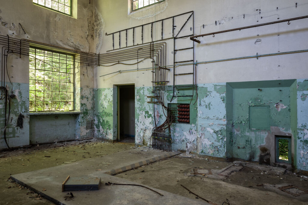 Zbrojovka - hala - urbex