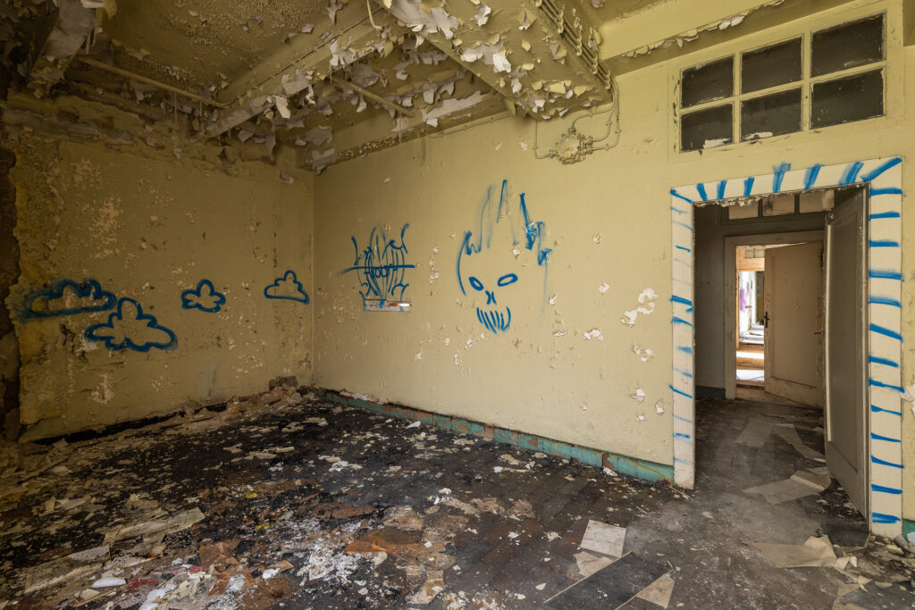 Zbrojovka - administrativní budova - suterén - urbex