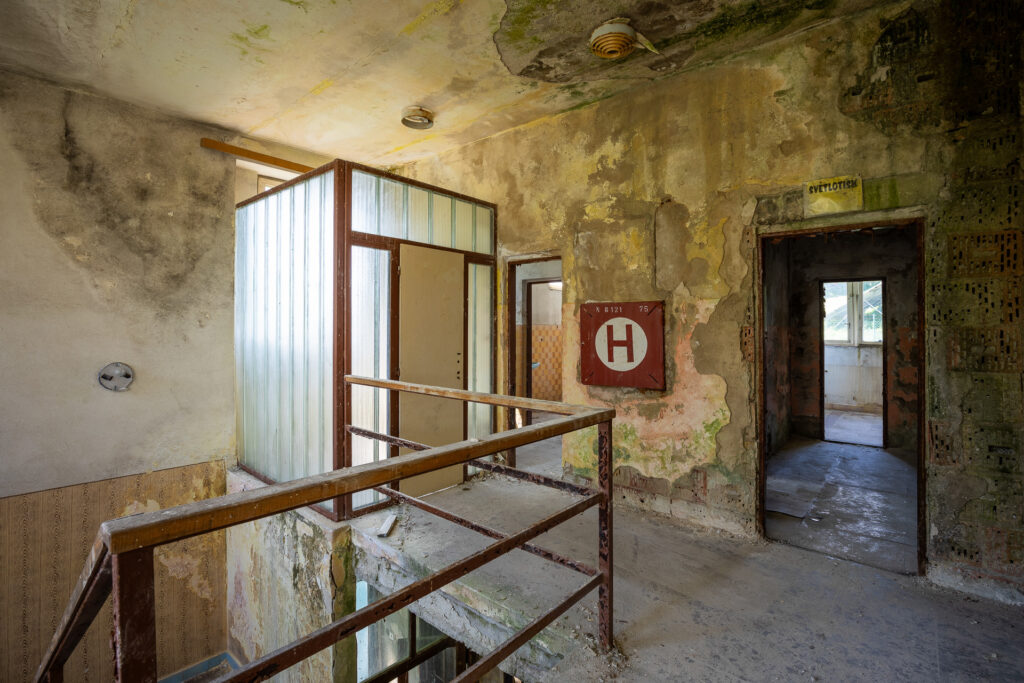 Zbrojovka - schodiště - urbex